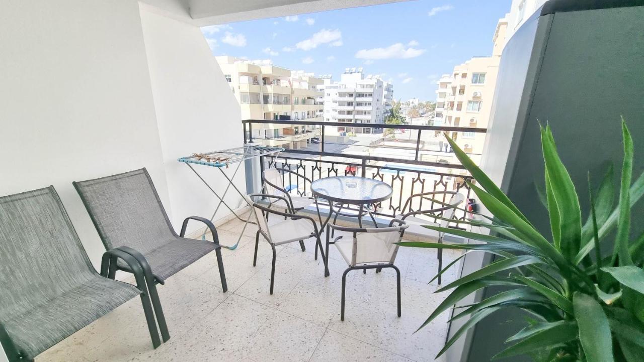 Modern Retreat: 2Br Stylish Apt With Comfy Rooms! Smart Tv With 200Mbps Internet Ларнака Экстерьер фото
